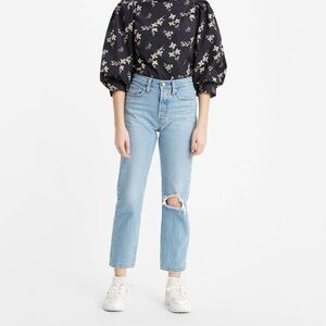 Levi’s Wedgie Straight High Rise Jeans Size 25 Tango Fray Light Wash Denim